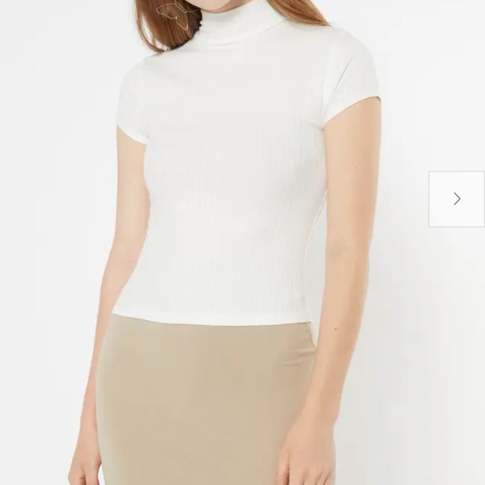 Rue 21 turtle neck short sleeve